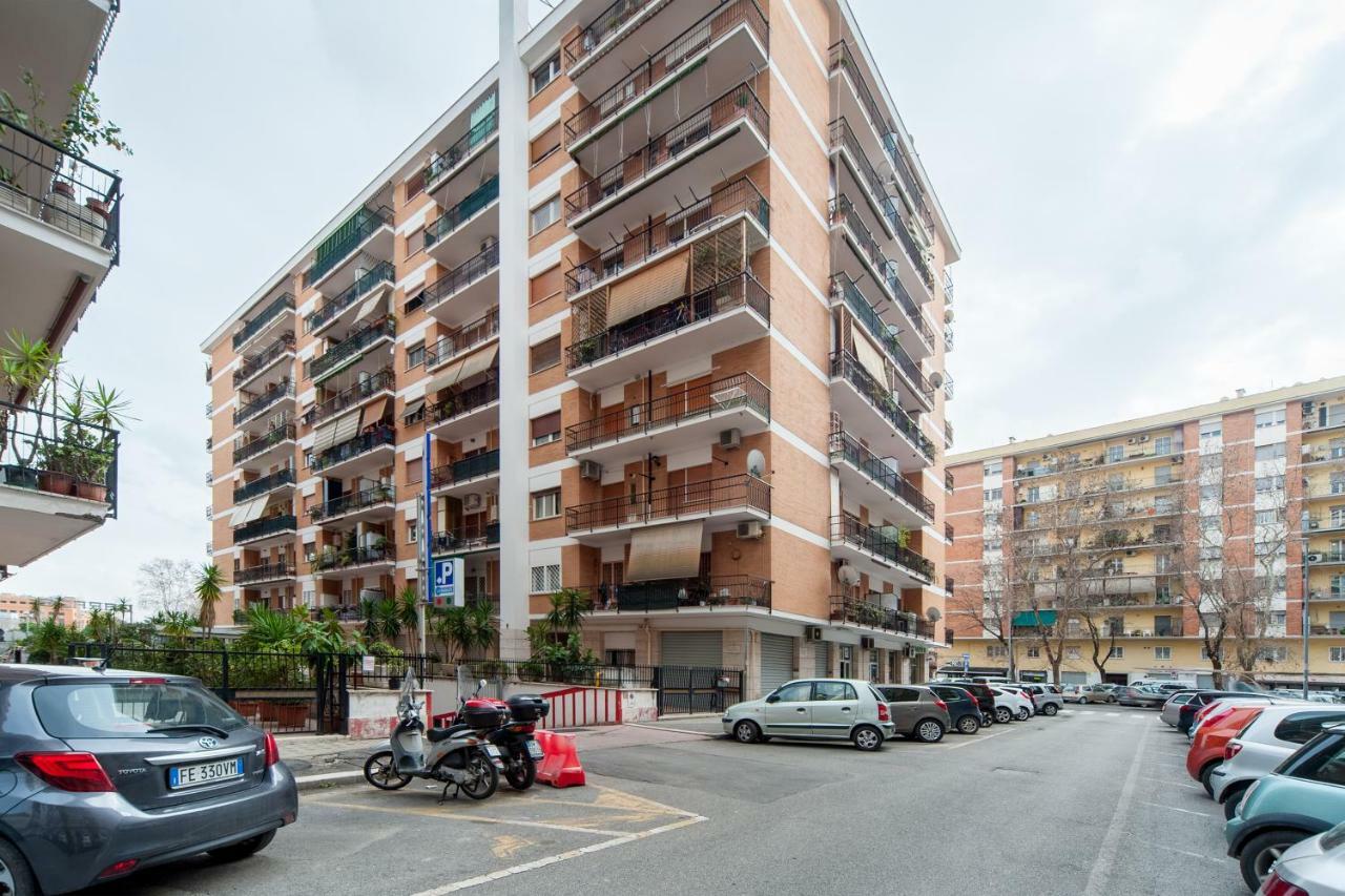 Appartamento Privato A Marconi ローマ エクステリア 写真